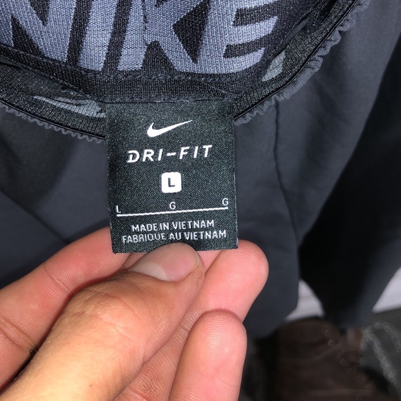 Nike Mens sports shorts large gray color basket ball shirts - Picture 3 of 5